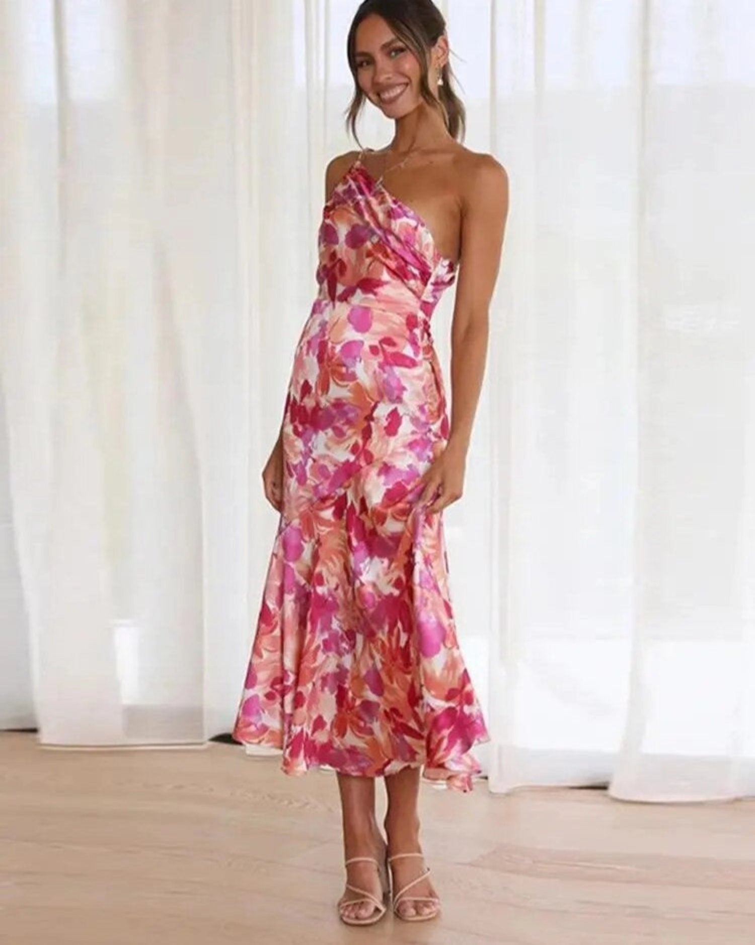 Sienna - Maxi-robe asymétrique à motifs floraux pour femme