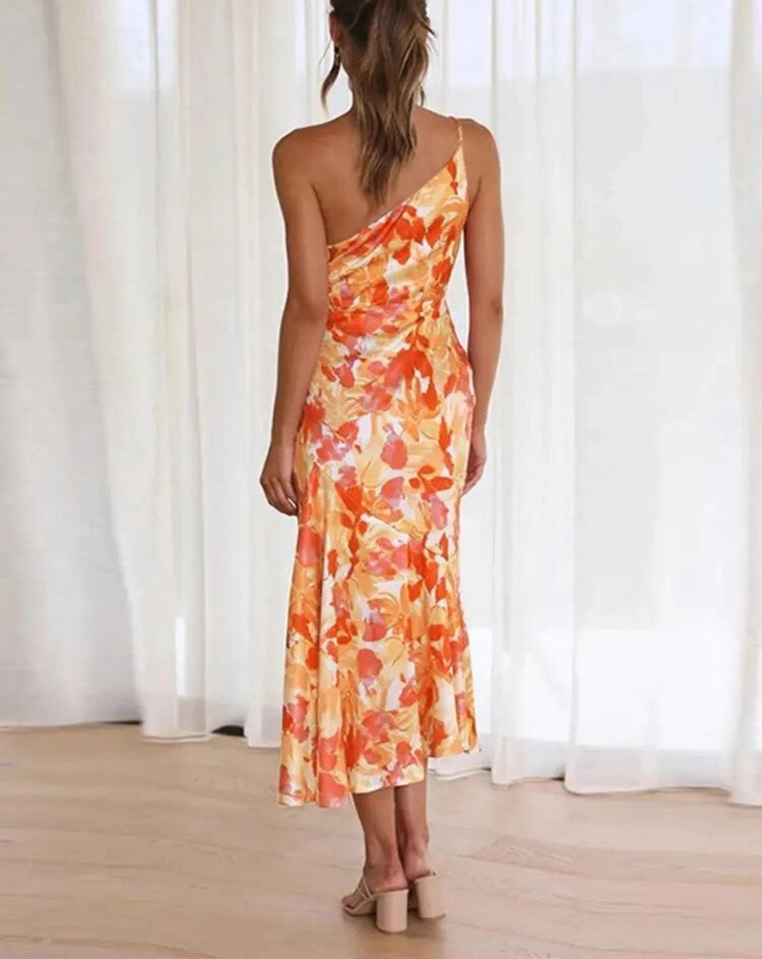 Sienna - Maxi-robe asymétrique à motifs floraux pour femme